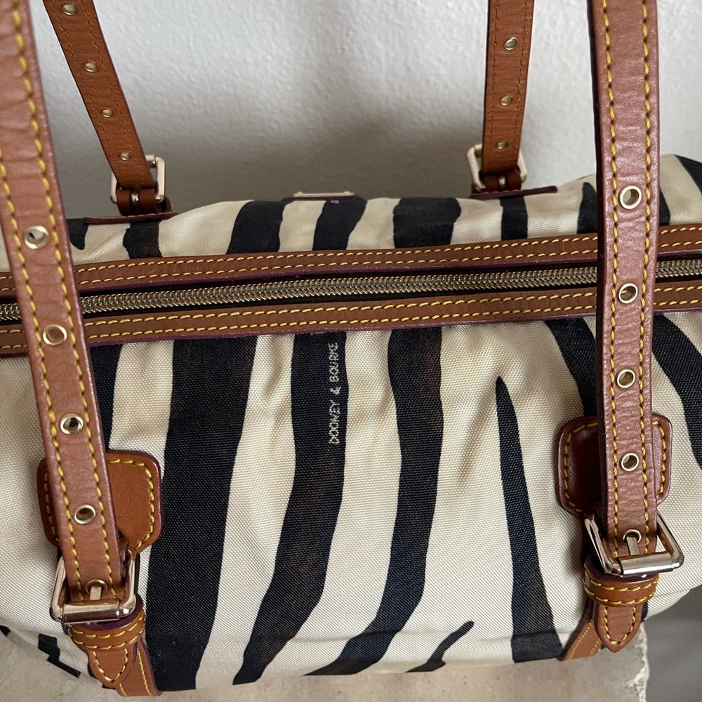 Dooney&Burke Rare Vintage Purse Excellent Condition. - Picture 4 of 16